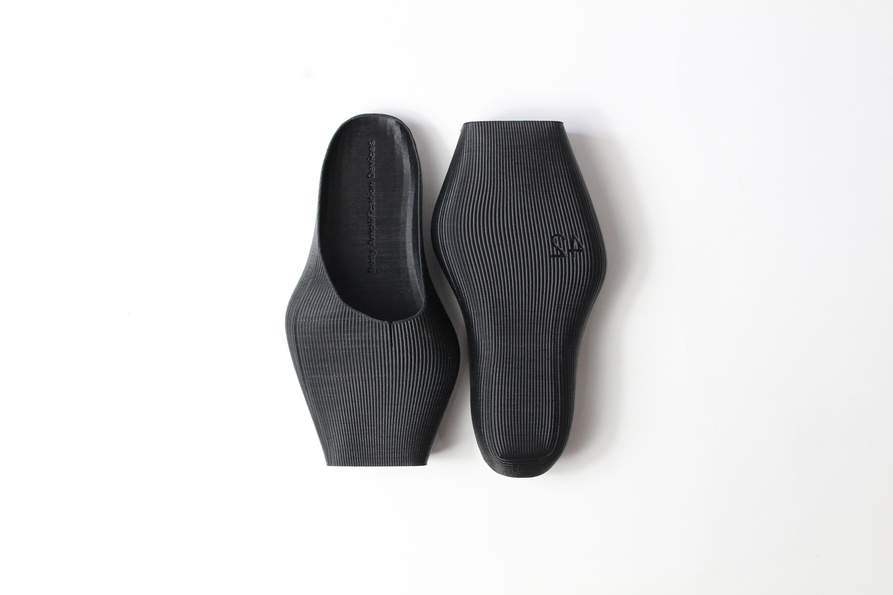 ARGUE × U-DOT　ASYMMETRICAL MULE 21cm Alaïa | Mule Coeur 90 patent red mules | Savannahs